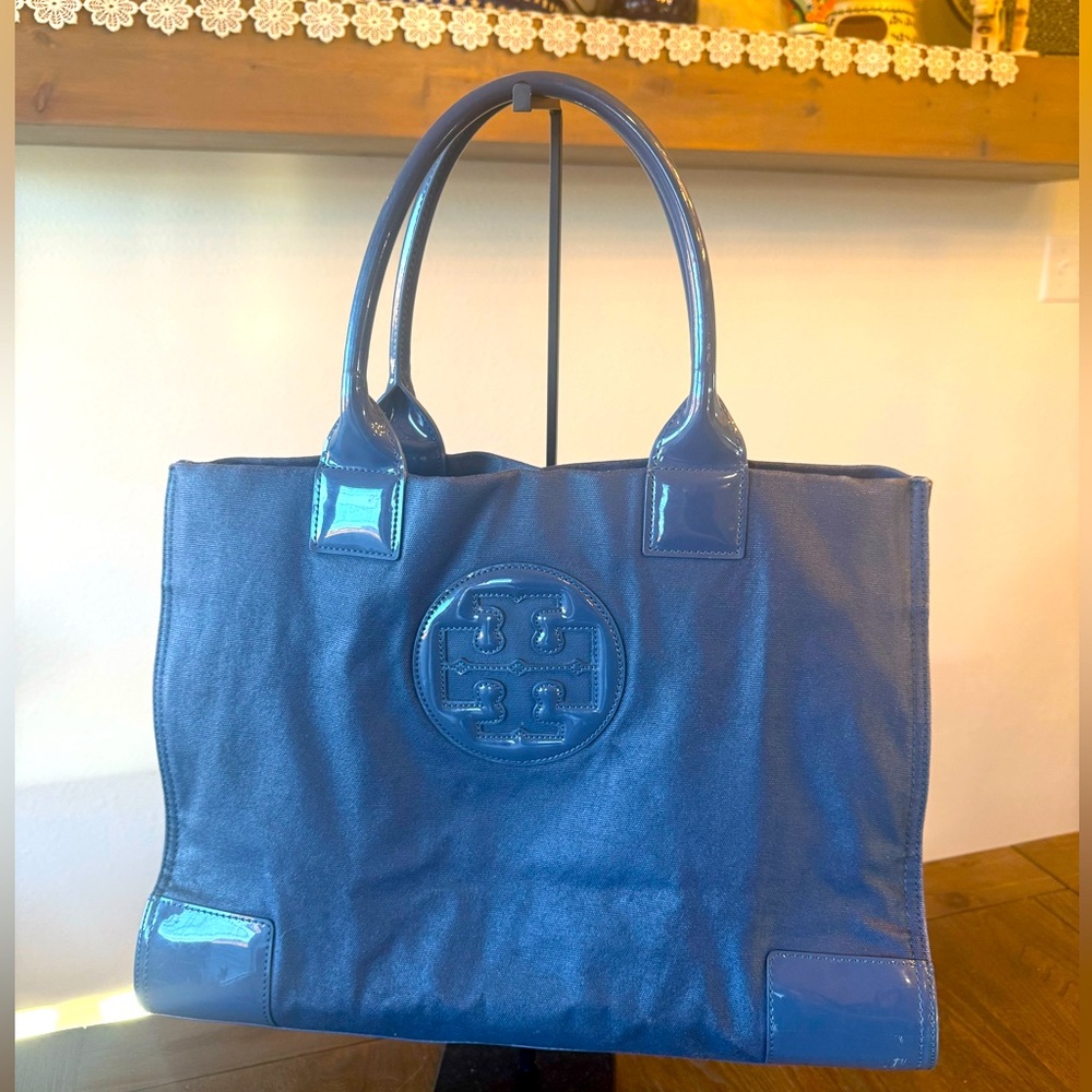 💙 Tory Burch Ella T Monogram Denim Tote Bag💙